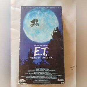 E.T. The Extra-Terrestrial VHS Tape